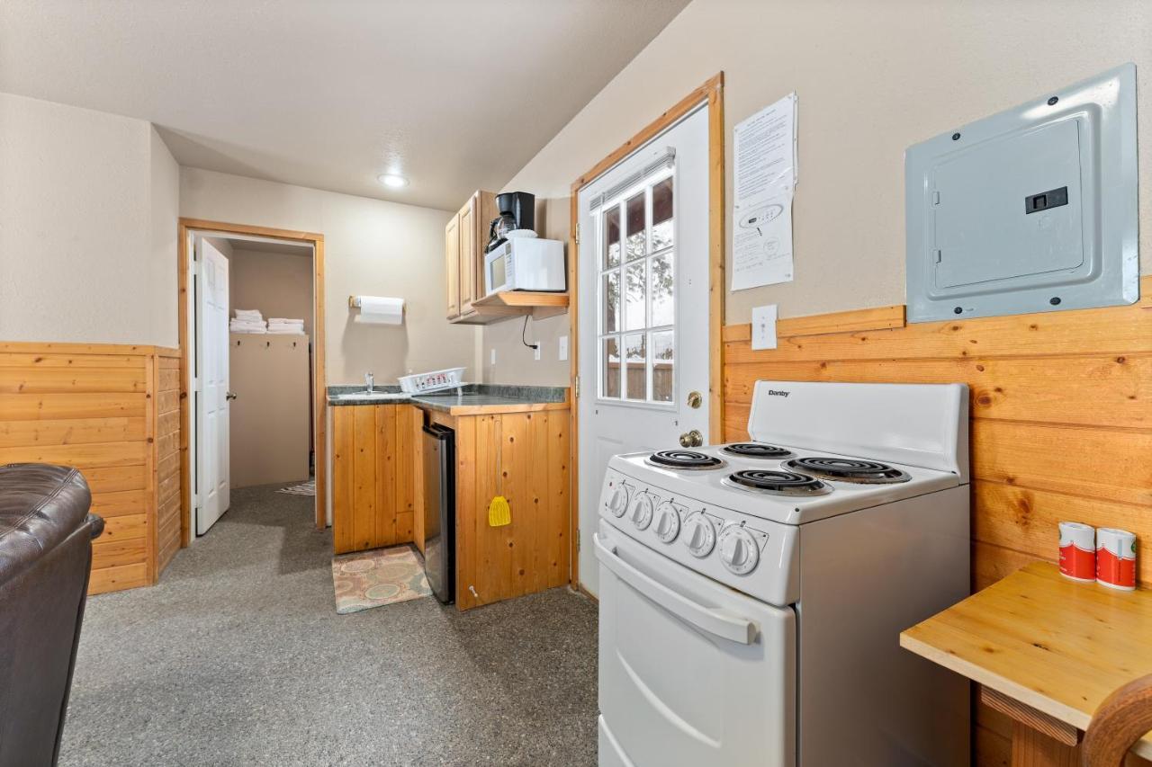 Echo Valley Resort + Cabins Manson Extérieur photo