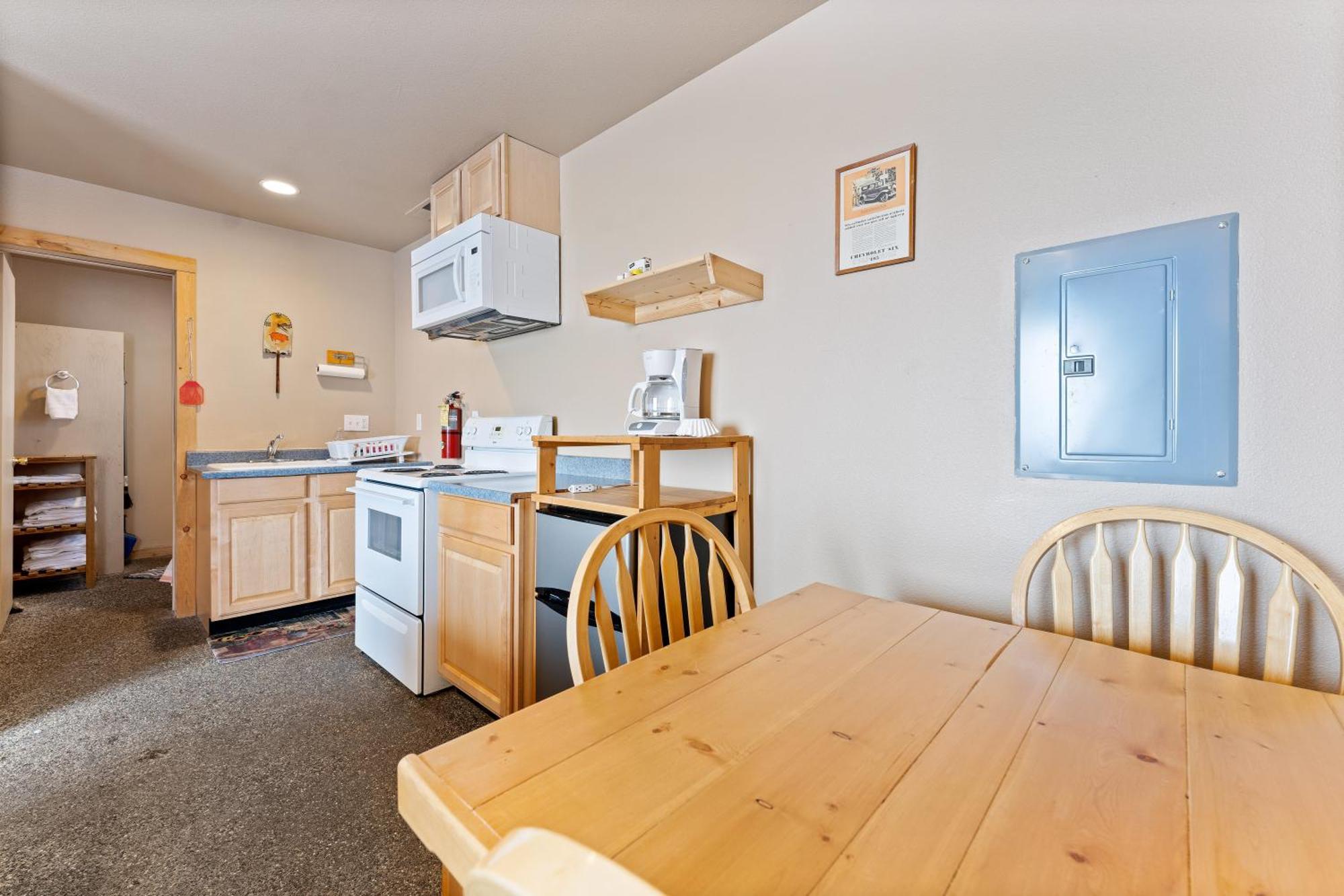 Echo Valley Resort + Cabins Manson Extérieur photo
